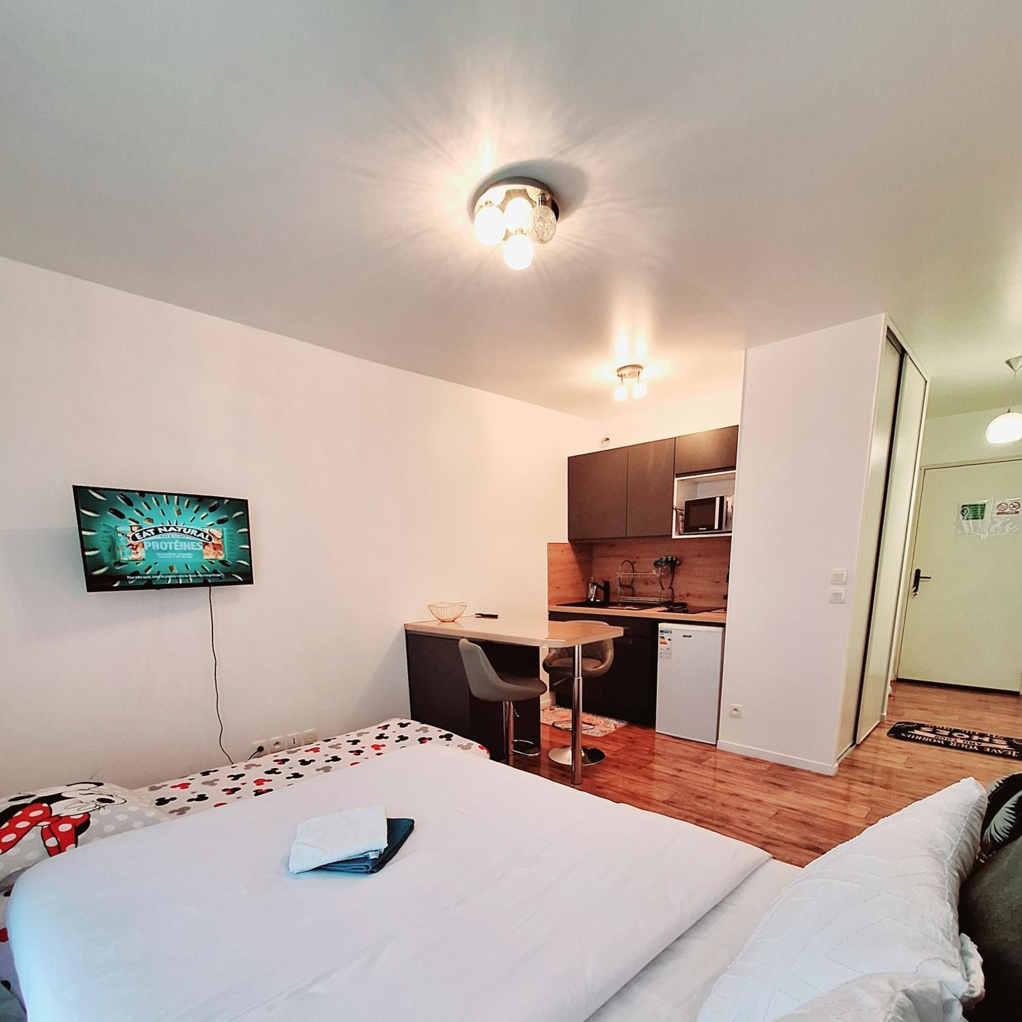 Studio Alpha - 2Min By Train To Disneyland Or 20Min Walk - 5Min Walk To "Val D'Europe" Station Montevrain Ngoại thất bức ảnh